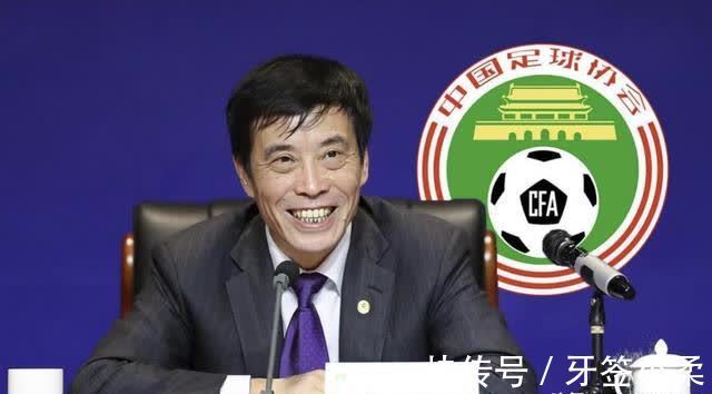 炮灰|李磊留洋收獲無數(shù)好評(píng)：29歲當(dāng)炮灰？瑞超比中超強(qiáng)！不要冷嘲熱諷