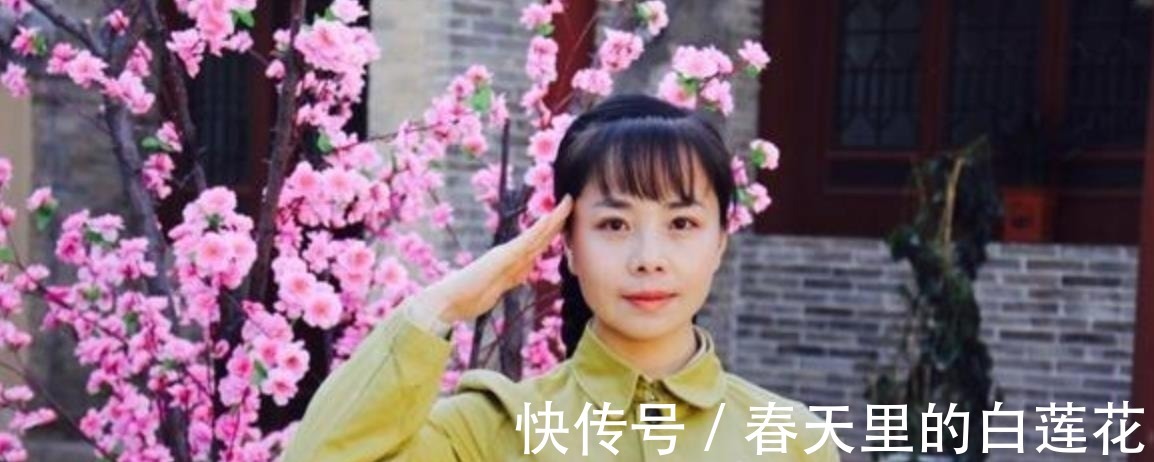 身份|凭《星光大道》爆红的王二妮,多重身份曝光后,网友:这哪是草根