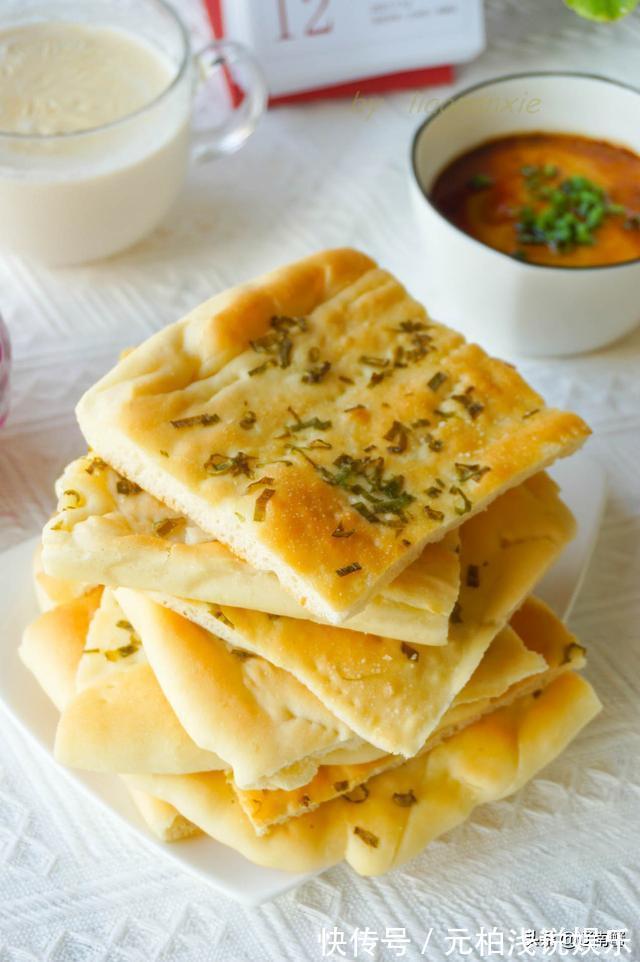 面包|我把面包做成了大饼,女儿却说特别好吃,早餐吃了两大块