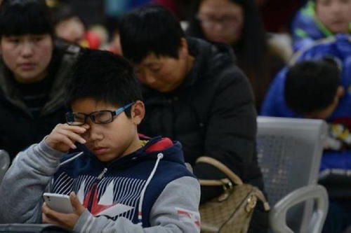 户外活动|了解近视的真正原因后,才知最有效的预防方式,是让孩子多出去玩