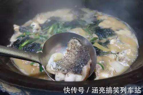 大山深处,7旬老人的“下酒菜”,每星期吃一顿,馋的人流口水
