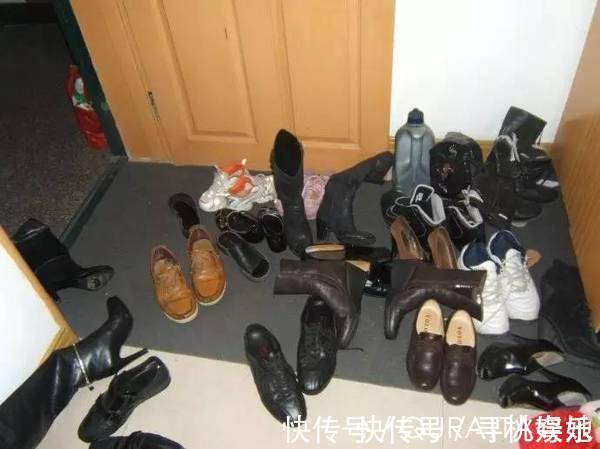 鞋架|去邻居家串门，发现鞋子从不往地上放，瞧瞧人家这布置，整齐又卫生