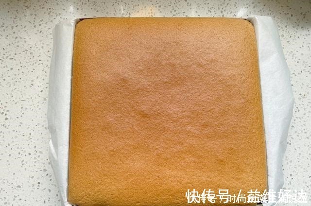 开裂|自制香浓的可可蛋糕卷,做法简单又方便,怎么卷都不开裂