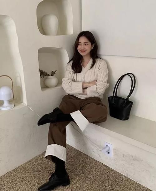  最火|毛衣搭配：毛衣+阔腿裤=秋冬最火CP，慵懒又洋气，谁穿谁好看！