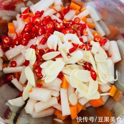 白萝卜|传统美食??酸萝卜（萝卜泡菜）