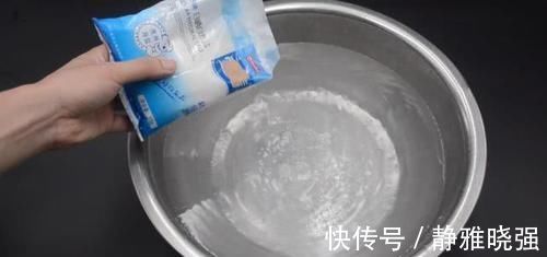 拖鞋穿久了污垢不好洗?一个简单的方法,洗完的拖鞋立马焕然一新