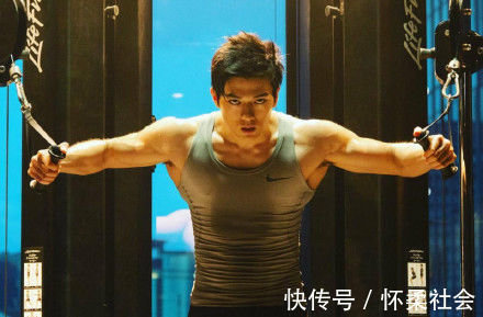 动漫|《圣斗士星矢》和《海贼王》真人版都签约这个少年,他何许人也?