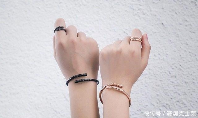 情侣|520除了口红还能送什么?五种情侣款供你挑,充满新意又好看