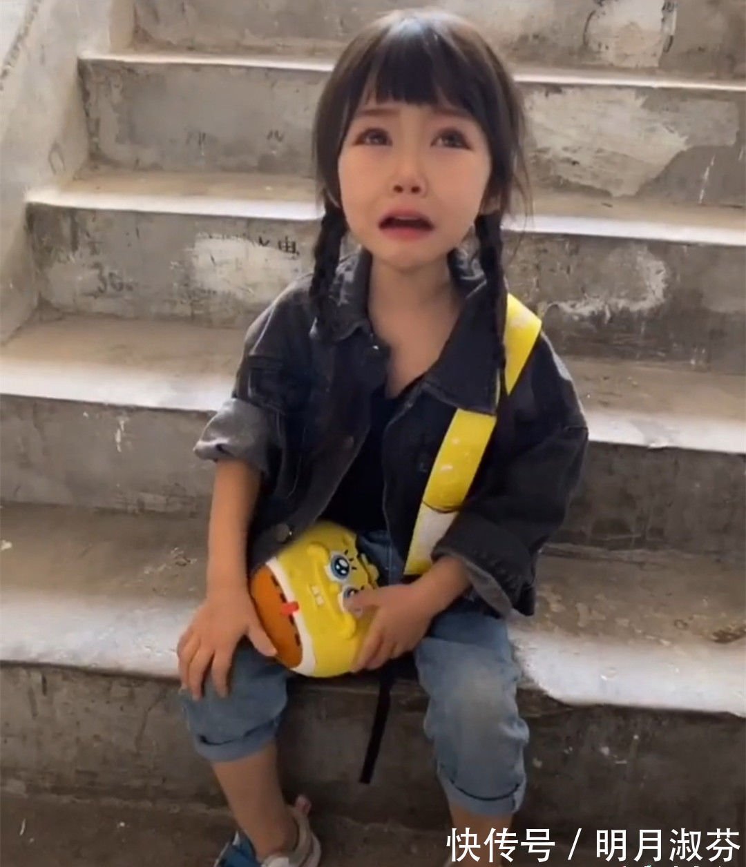 成长|跌落人间的“失声天使”,母亲用视频记录成长,网友:再生一个吧