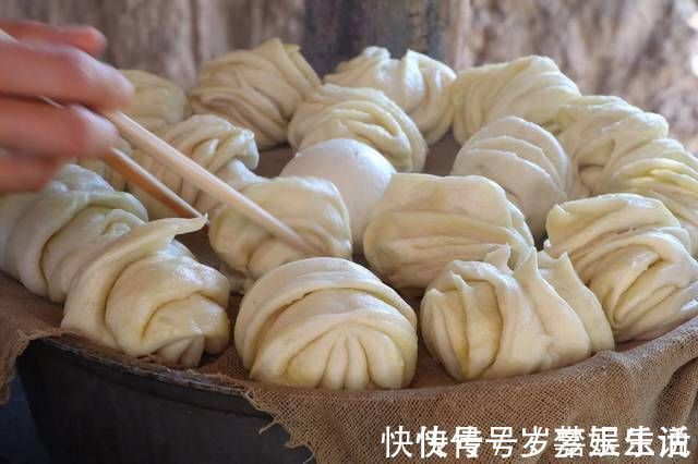 老面酵头|这花卷，出锅就吃了4个，比酵母馒头好吃10倍，做法特别简单！