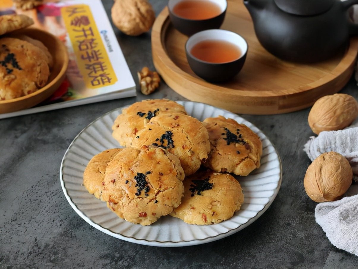 这饼干简单好做，用玉米油也能做得香酥掉渣，无添加孩子吃的安心