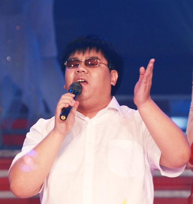 还记得《星光大道》盲人歌手杨光吗?耍大牌,怼朱之文今怎样了?