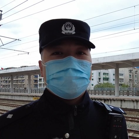 救助|一旅客动车上突发心脏病，青田站紧急救助！