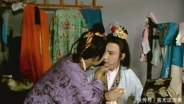 感动|呆霸王薛蟠,也曾有过成长,一次出差,感动了宝钗,也让黛玉流泪