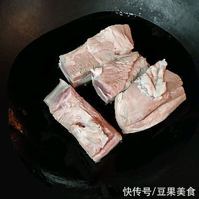 白胡椒|这道梅菜蒸肉香极了，儿子三天两头就要吃