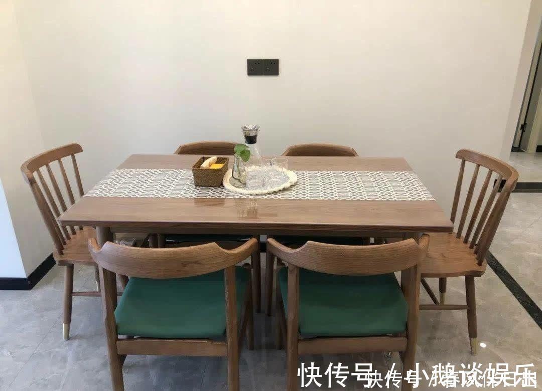 原木色|到邻居家新房参观,一进门就被玄关设计吸睛了,回头我家也这样装