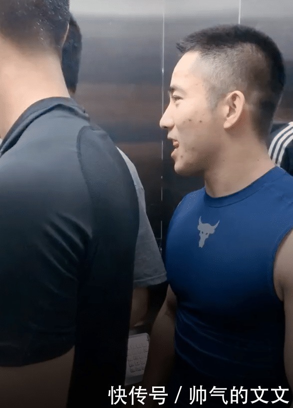 健身|有一种绝望叫被7名健身教练堵在电梯间！女孩花钱受罪！