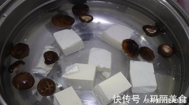 枸杞叶|农村这个野草,人们经常吃它的果实,却不知道叶子也能吃