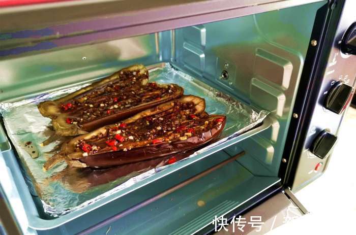 做法|茄子的做法千百种,这种做法最好吃,不炒不蒸不凉拌,越吃越想吃