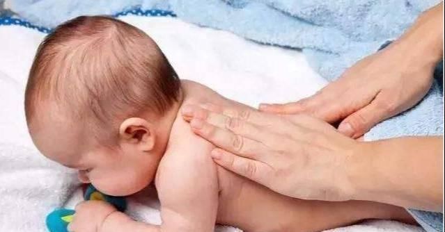 地方|没事多摸娃这几个地方，益于大脑发育，很多家长不碰