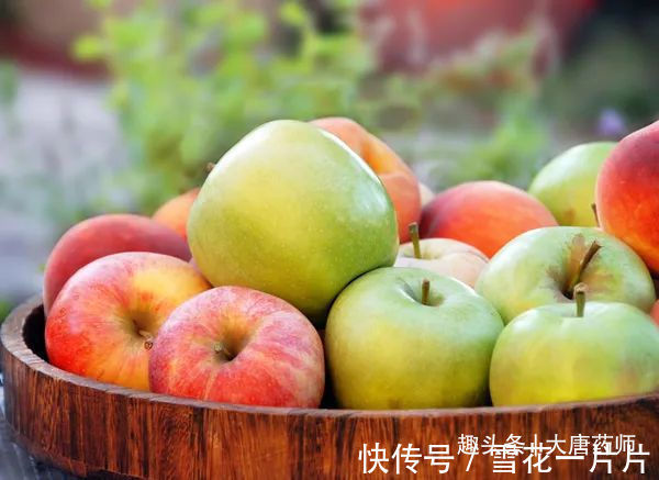 木瓜|水果不是吃得越多越好！香蕉伤肾、柿子伤胃、梨子伤脾，了解一下