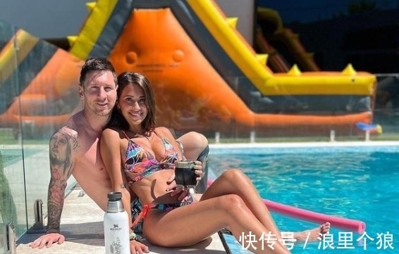 一起长大|好甜!梅西和爱妻阿根廷休假泳池打情骂俏,安妞穿比基尼艳压群芳