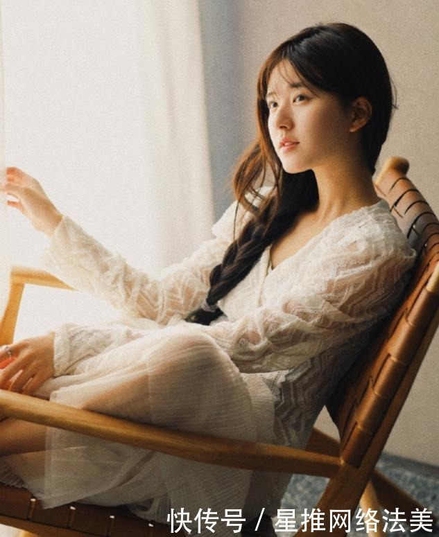 春天火了一种“仙女风”穿搭,优雅又高级,照着模板穿就很美