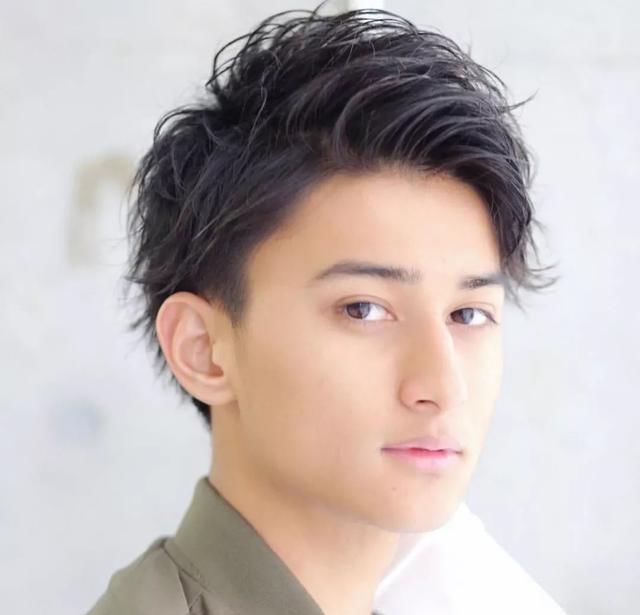 齐刘海 男生们,找对发型比找对女朋友还重要颜值从60到80没问题