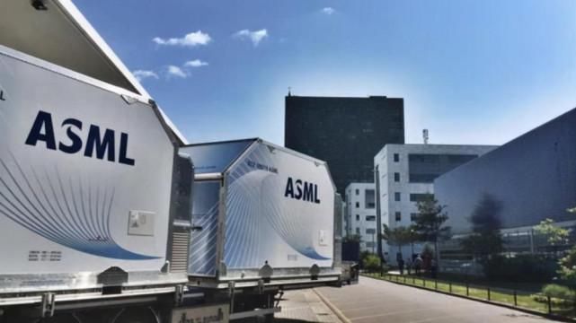 买不到高端光刻机?北大教授公开发声,对ASML发出“警告”