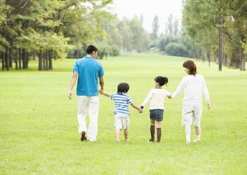 tin你有没有一个拼命保护自己的妹妹?这是我见过最好的生二胎的理由