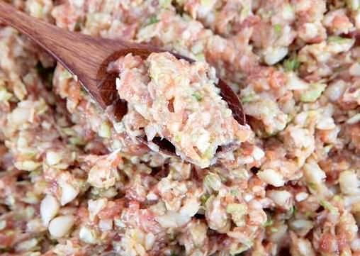 多汁|厨娘透露:饺子馅要想好吃,3味料不能少,做出来的饺子鲜嫩多汁