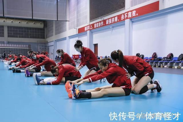 教练组|蔡斌教练组大调整!陈友泉或成二把手,袁心玥当新任女排队长?