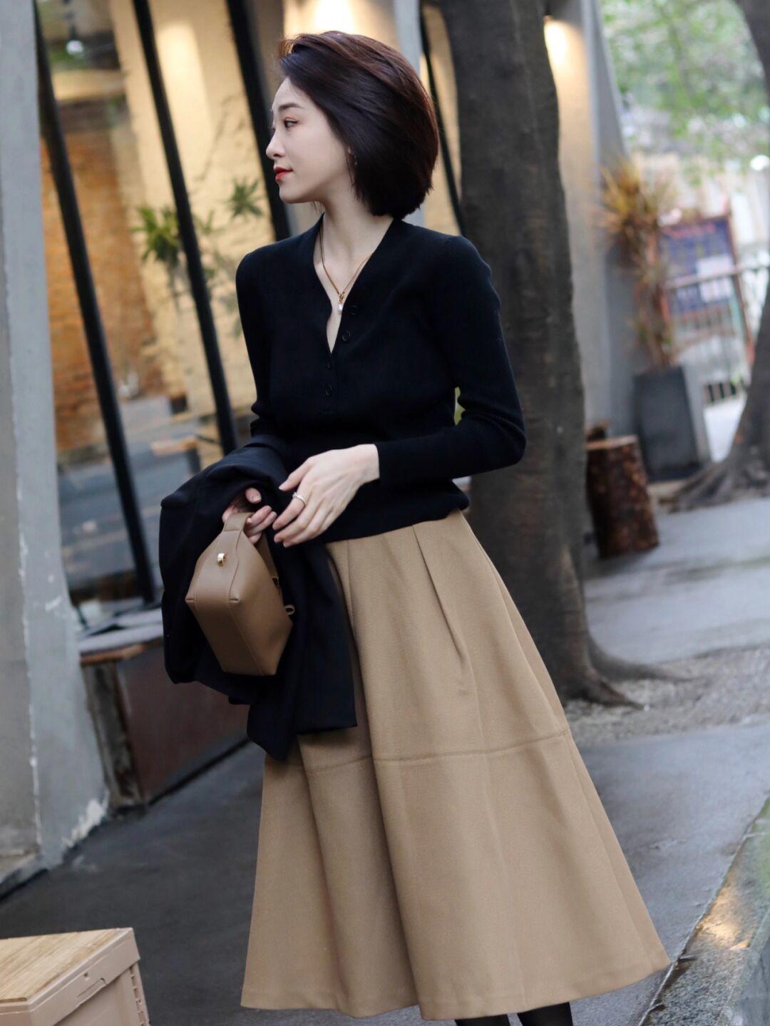 搭配 “针织衫”怎么穿才洋气?这些搭配温柔舒适还不挑人,咋穿都好看