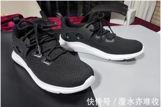 tpu 轻便透气、减震耐磨的咕咚跑鞋评测,穿搭舒适时尚!