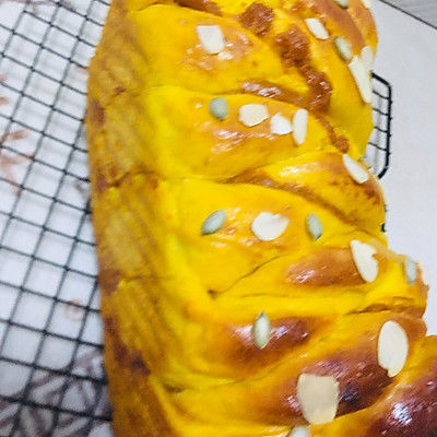 南瓜夹馅奶香土司