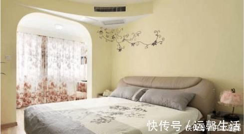 墙面|墙面装修贴墙纸好还是刷乳胶漆听内行人一说，后悔我家装错了