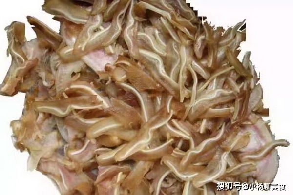 秘制卤猪耳强势来袭,焖出来的美味,又脆又有嚼劲,绝对解馋