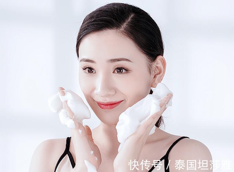 化妆水|秋季护肤先从去角质开始