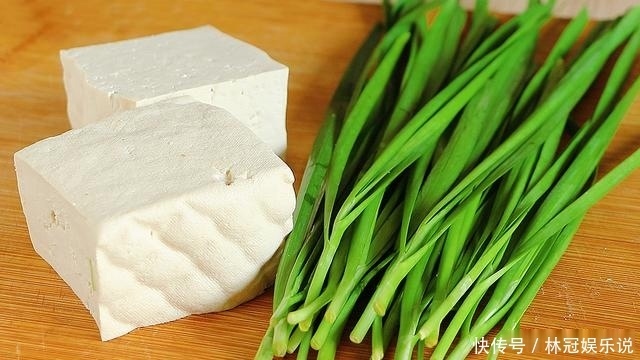  光盘|这样的炒豆腐，全家老小最喜欢，香嫩入味又下饭，上桌瞬间就光盘