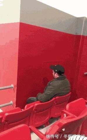 滑水道#26个反人类沙雕设计,设计师怕是脑袋进水了吧