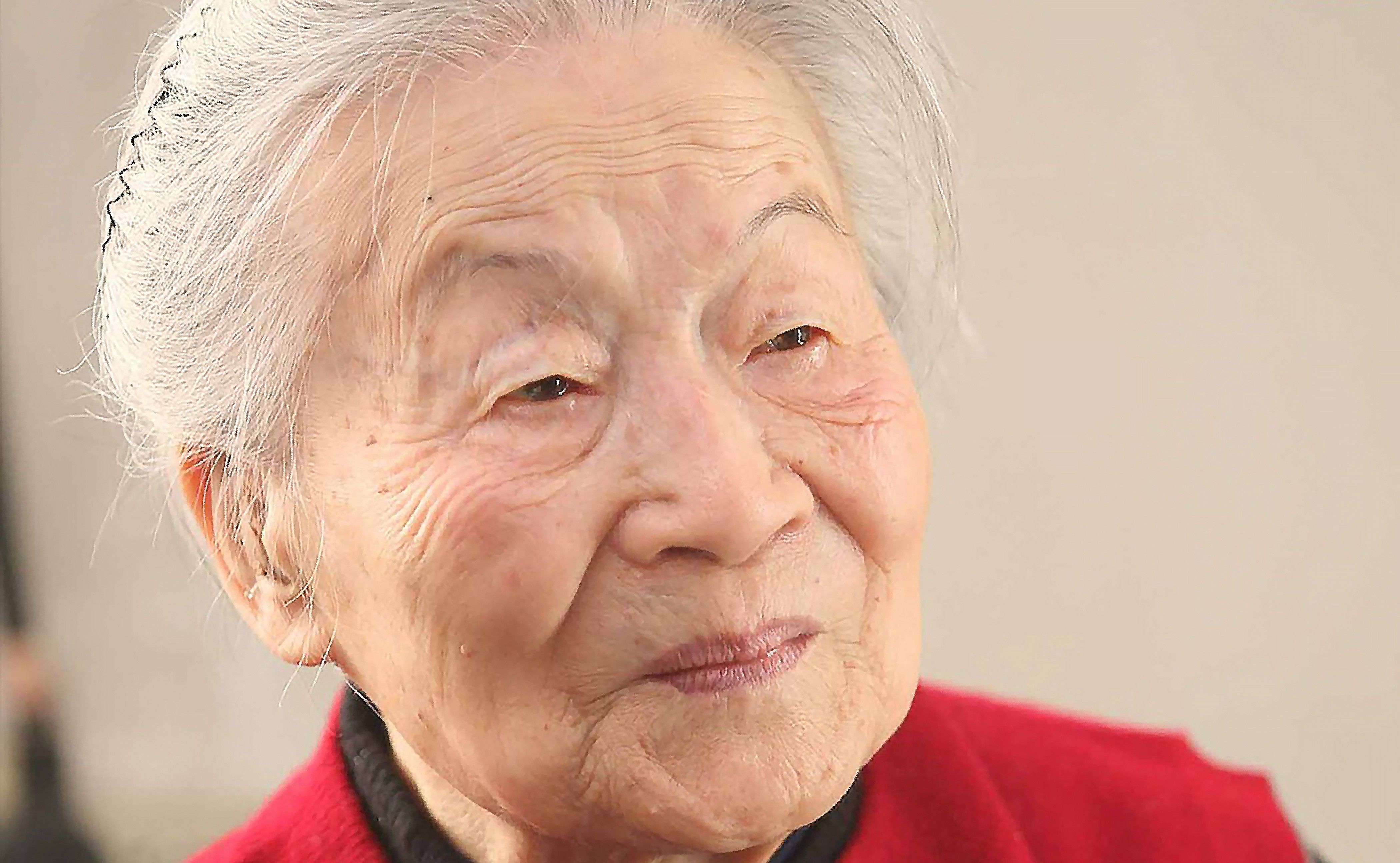 毛笔字@105岁的女作家杨绛,12幅书法手迹欣赏,笔势奔放、风神洒脱