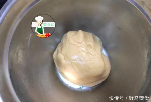 月饼我从不去买，自己做配方简单，零添加零失败，发朋友圈被点赞