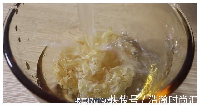 辅食|我家南瓜从不煮粥！比南瓜饼好吃百倍，宝宝吃完舔手指，肉都不换