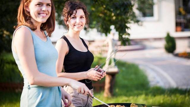 烦躁|女性45岁后，想要安稳度过更年期，提醒坚持做好四件事