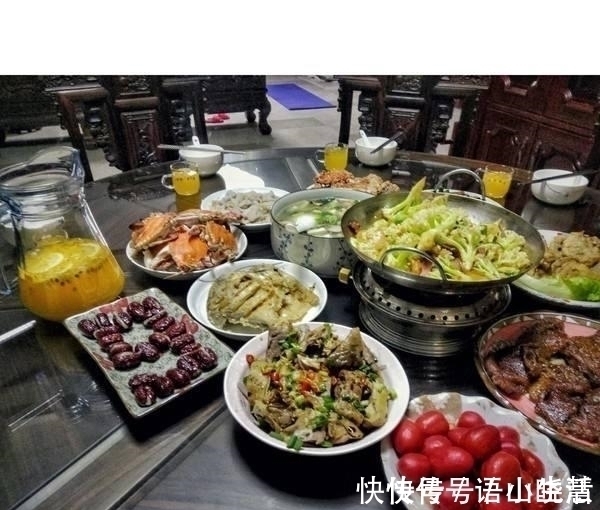 除夕年夜饭,每家每户都不一样,看到这10桌年夜饭,您符合那个?