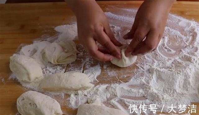 干面粉|发面饼最好吃的做法，不揉面不擀面，香甜松软凉了也不硬