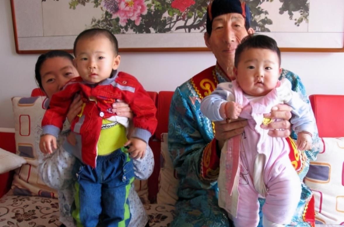 姚明|中国第一巨人鲍喜顺不听医生劝告,执意生下一子,一家现状如何