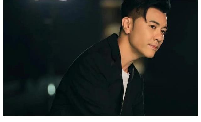 《披荆斩棘》五公淘汰赛:张智霖哭了,李响采访镜头一剪没?