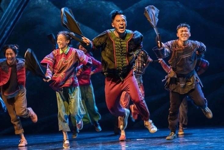  大凉山|舞剧《悬崖村的幸福路》首演 舞出大凉山“悬崖村”观念碰撞