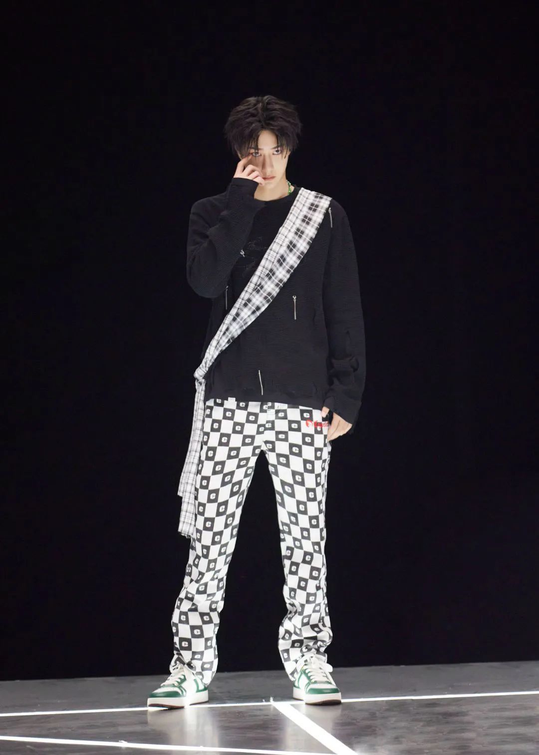 张艺兴|独家！全网都在问，王一博《这街4》的报童帽原来是这顶？